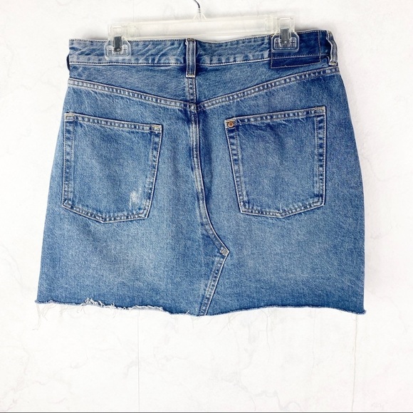 [H&M] Classic Frayed Cutoff Jean Skirt - Picture 2 of 2